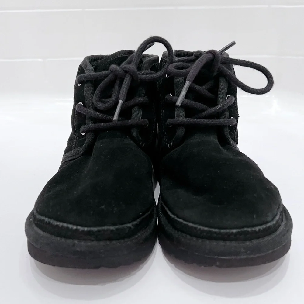 Ugg Neumel II Suede Boot Kids Black Chukka Wool Lining 1017320K Size 2